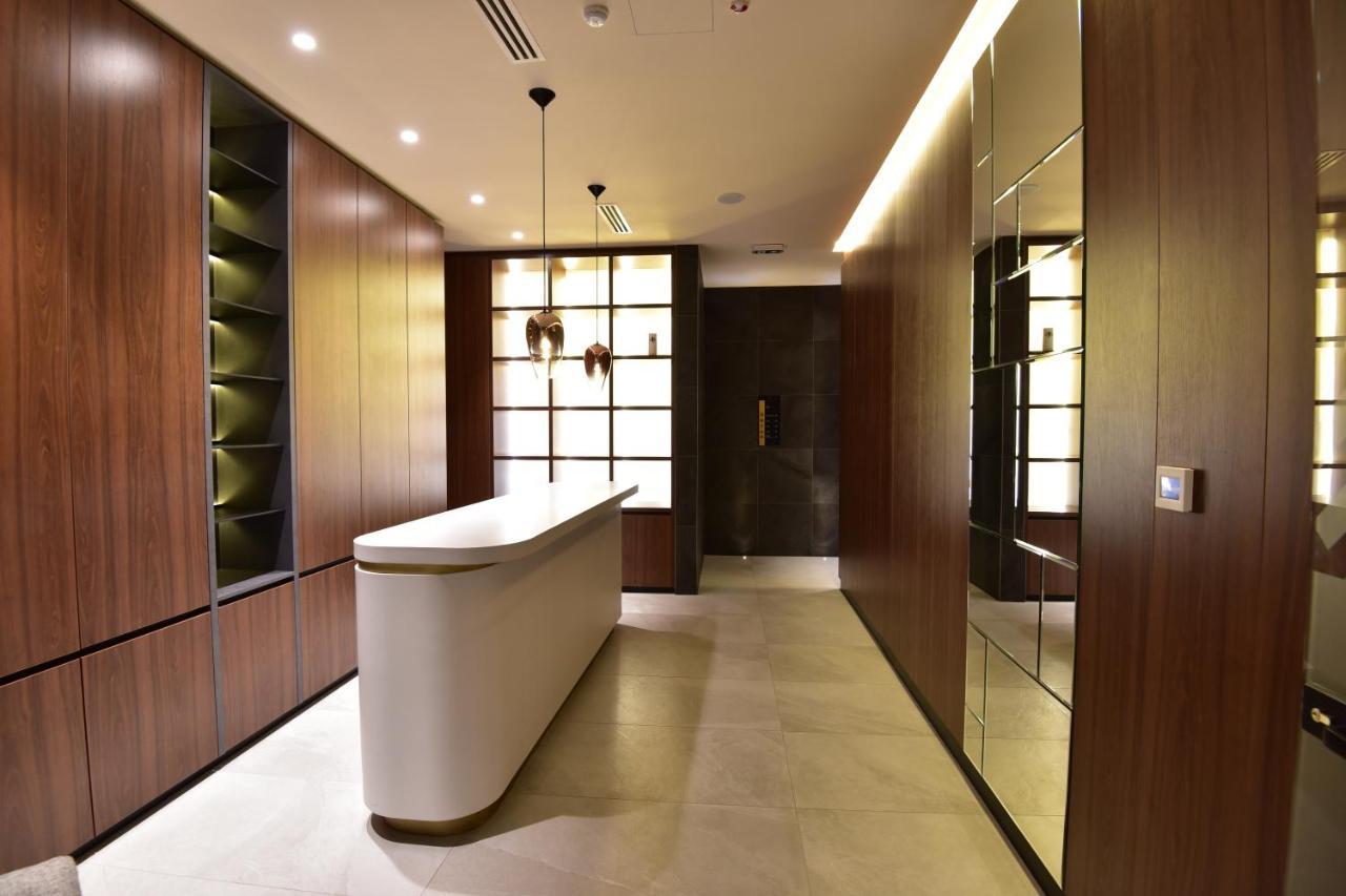 Woodside Residences Apartment